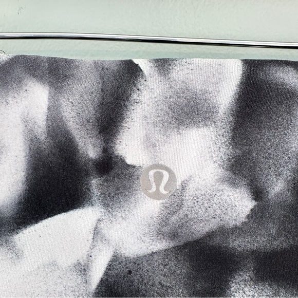 Lululemon Train Times 7/8 Pant 24" - Picture 11 of 15